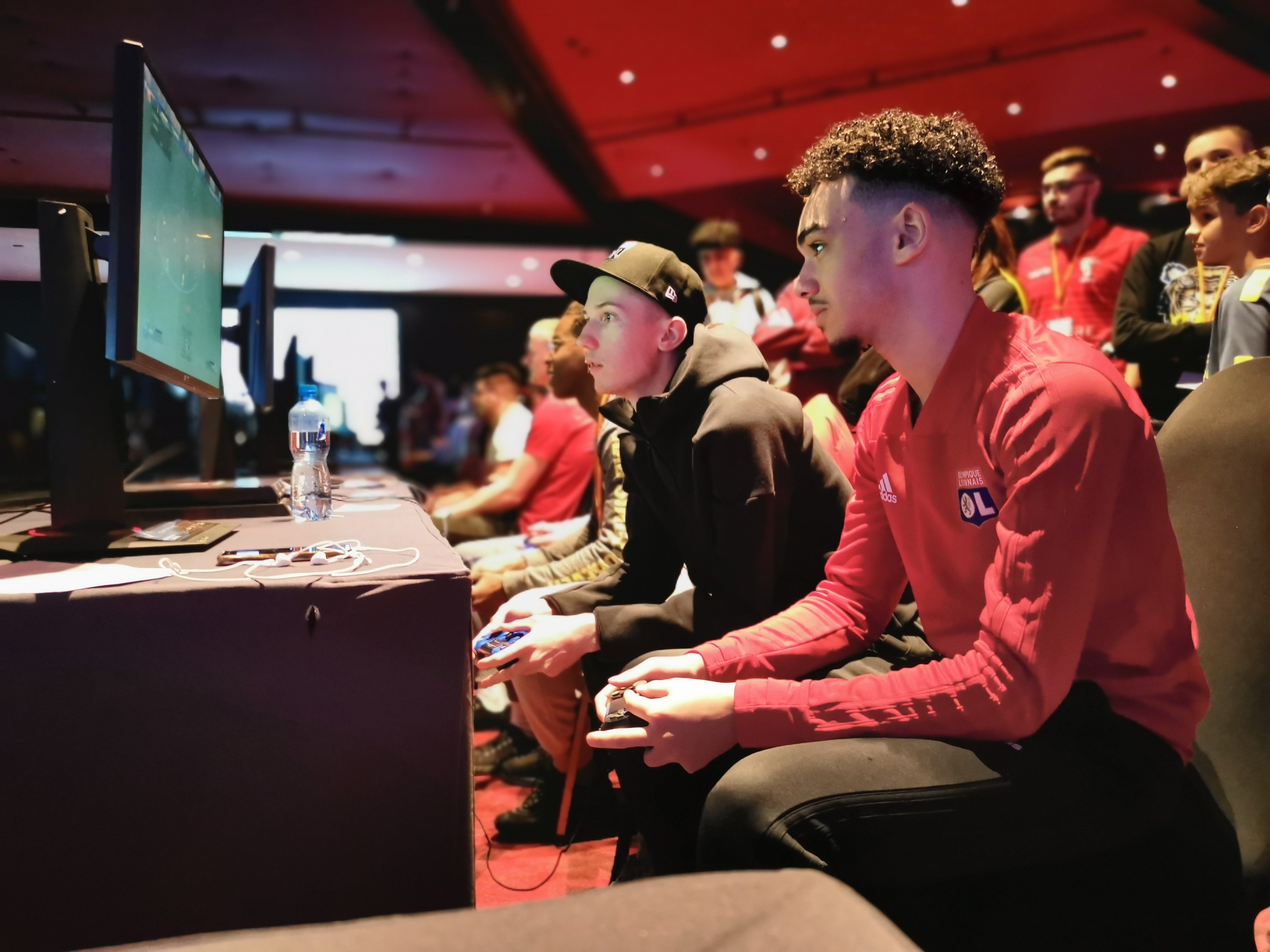 FIFA19: L'OL eSport remporte un tournoi doté à 5000 franc suisse !